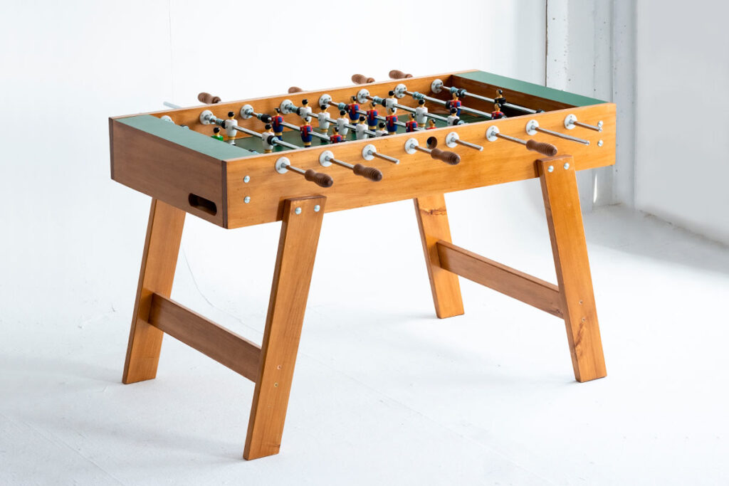 Futbolín profesional de madera personalizado