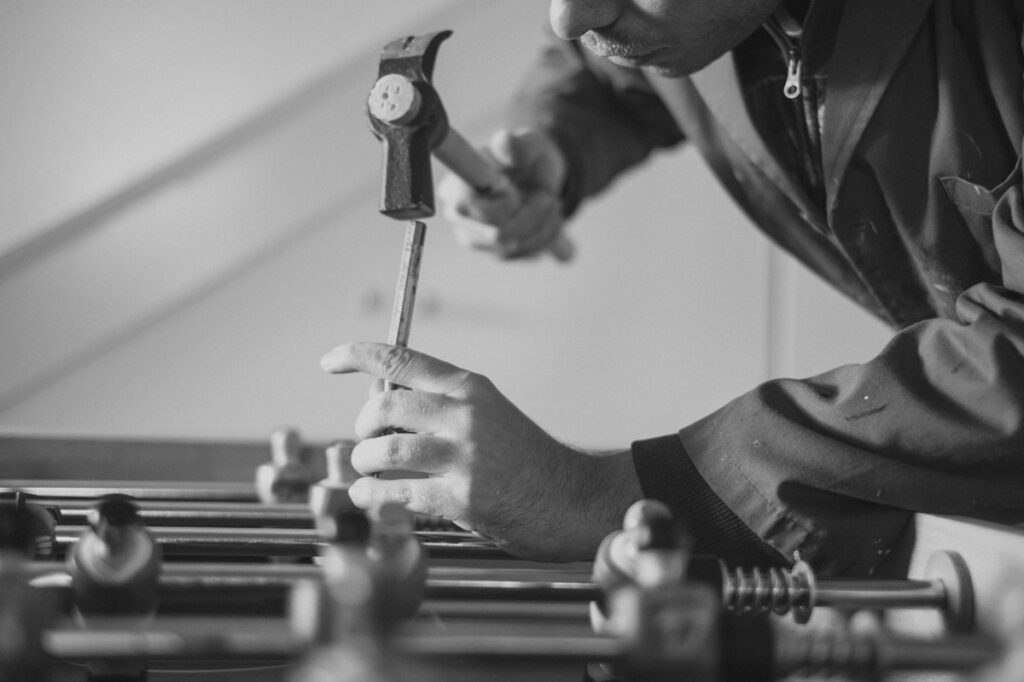 Hacemos nuestro futbolín profesional en madera de Haya